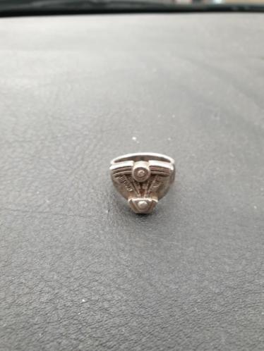 Zilveren Harley ring.