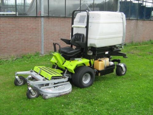 Zitgrasmaaier zero turn  met opvangbak 900 L grillo FD 700