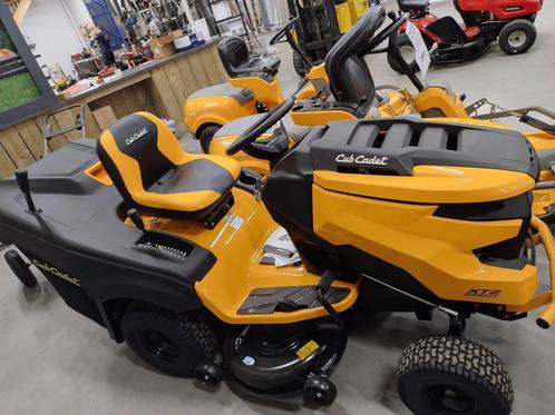 Zitmaaier Cub Cadet XT2