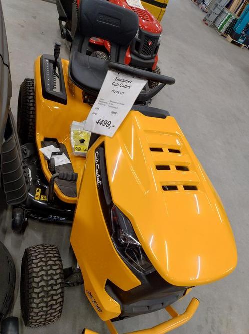 Zitmaaier Cub Cadet XT2