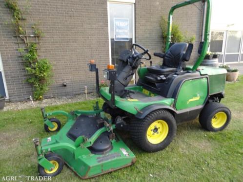 Zitmaaier John Deere 1445 (Bj 2007)