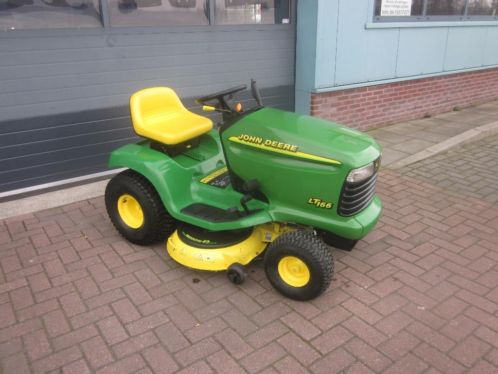 zitmaaier john deere lt166 twee cilinder hydro mulch