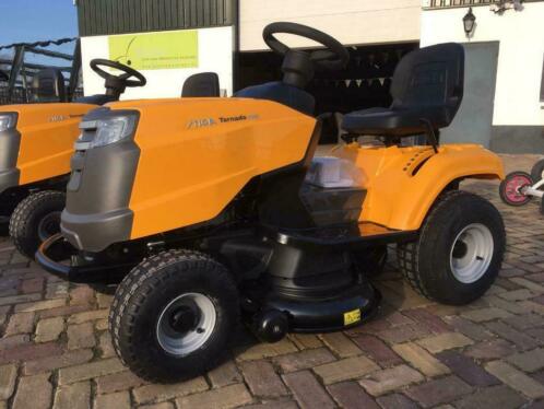 Zitmaaier Stiga Tornado 2098