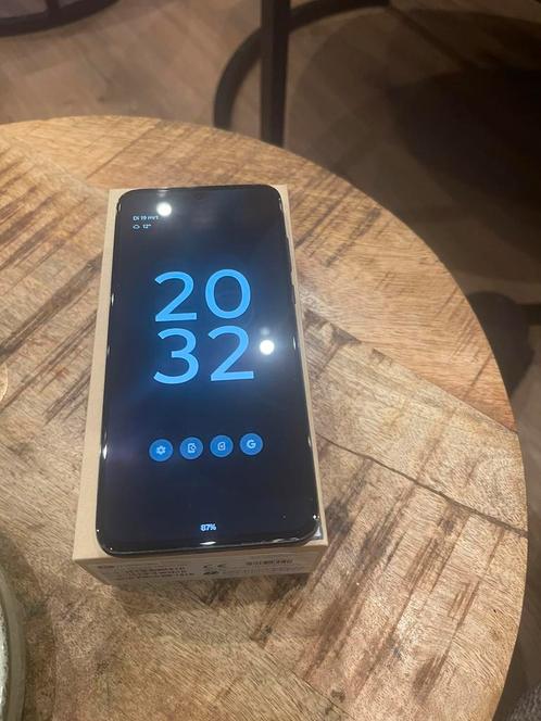 Zo goed als nieuw MOTOROLA edge 30 neo in de doos