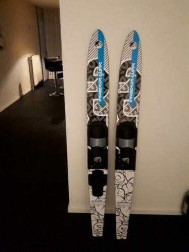 Zo goed als nieuwe junior waterski s