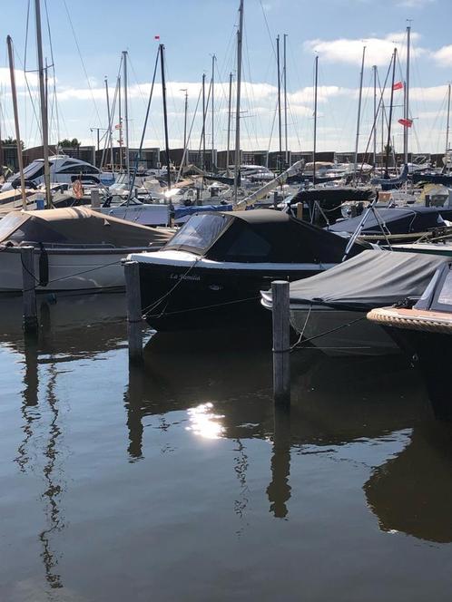 Zo goed als nieuwe Oud Huijzer 570 Tender te koop aangeboden