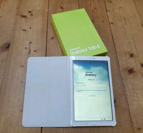 Zo goed als nieuwe Samsung Galaxy Tab E 9.6034 met book cover