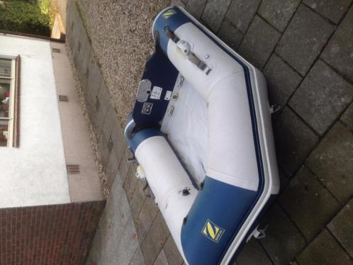 zodiac rubberboot met buitenboordmotor