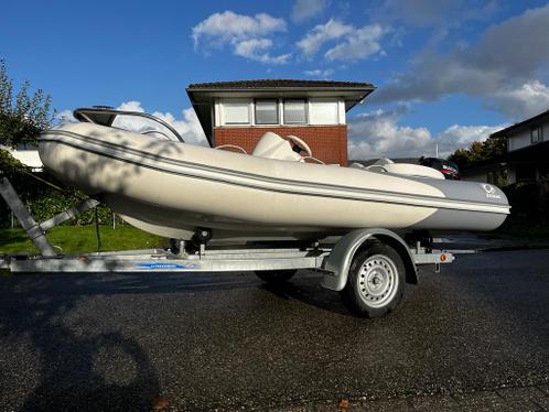 Zodiac Yachtline 380 (2013)Suzuki 20 PkFreewheel  trailer