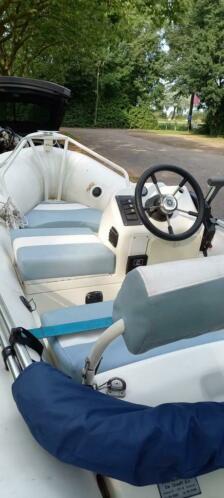 Zodiac Yachtline de luxe 340 met trailer. Zonder motor