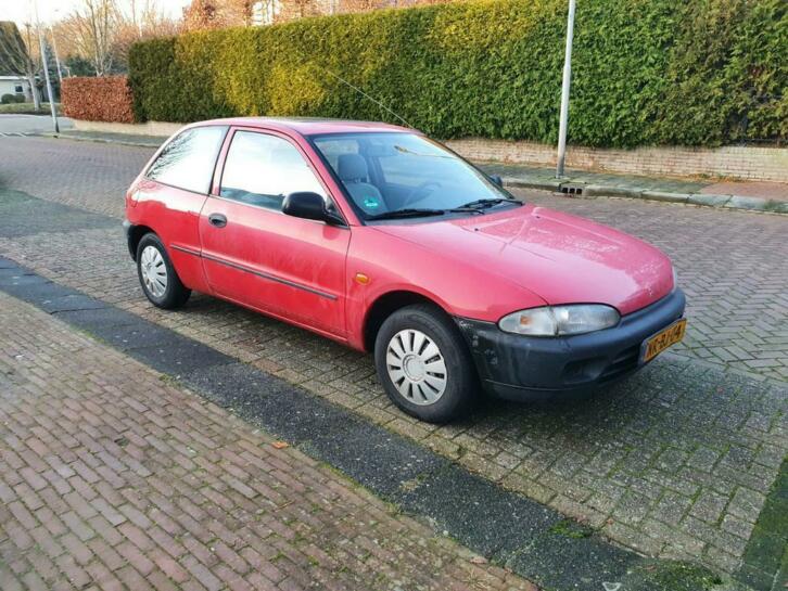 Zuinige Mitsubishi Colt 1.3 GLI E2 1996 Rood