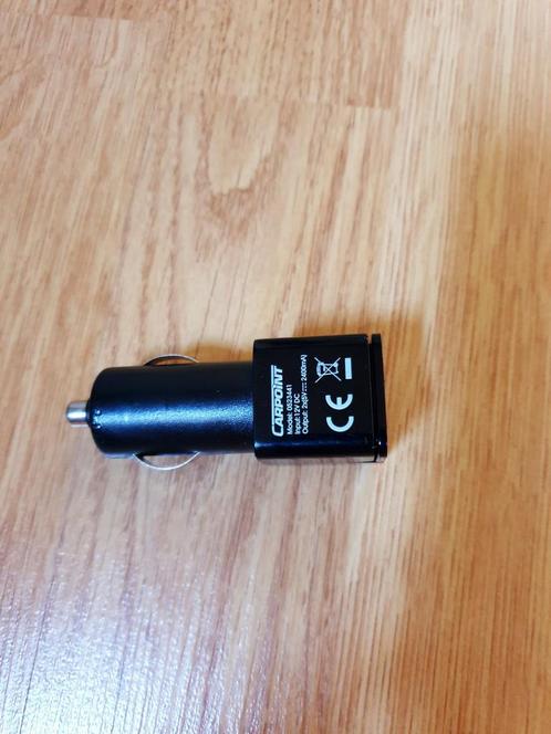 Zwarte car charger met 2 usb poorten