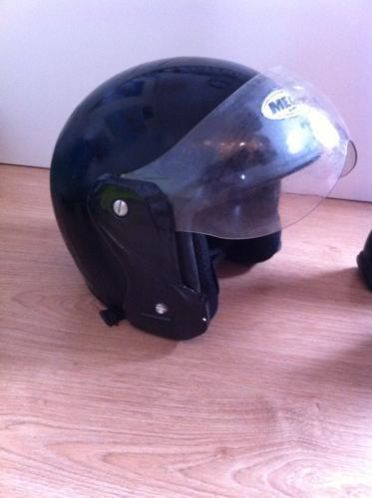 Zwarte helm maat xs (Mega Helmets italy)