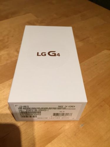 Zwarte LG G4 met Bruin leren achterkant