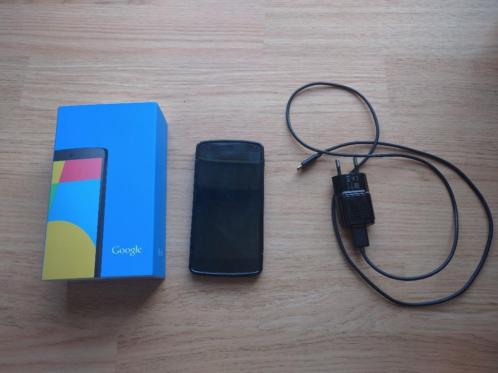 Zwarte LG Nexus 5 16GB met accessoires