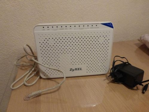 ZyXEL P-2812HNU-F1 VOIP modem