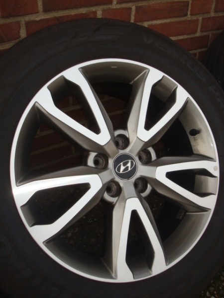 18’’Originele Hyundai V-Spoke Velgen en Banden 5x114.3