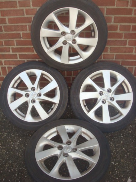 16”inch Toyota Yaris lichtmetalen velgen met Banden 4x100