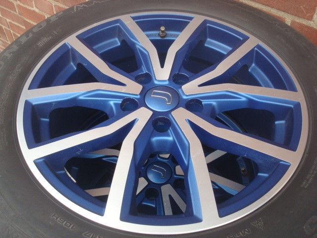 17 inch Dezent Blauw velgen en banden Dunlop Winter 5x112