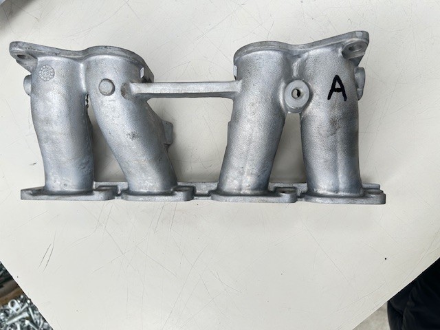 Intake manifolds Ferrari 308 Qv and Mondial Qv