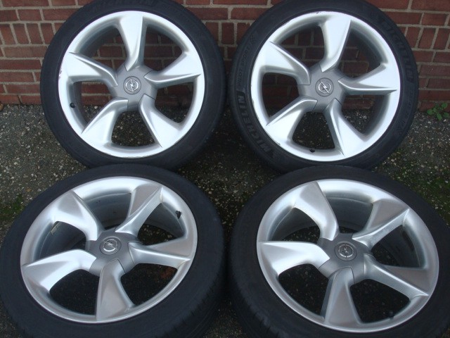 19 Inch Astral Velgen Opel Astra Zafira Ampera 5x115