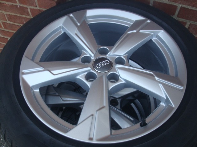 18’’Inch Originele Audi TT-Line Velgen en Banden 5x112