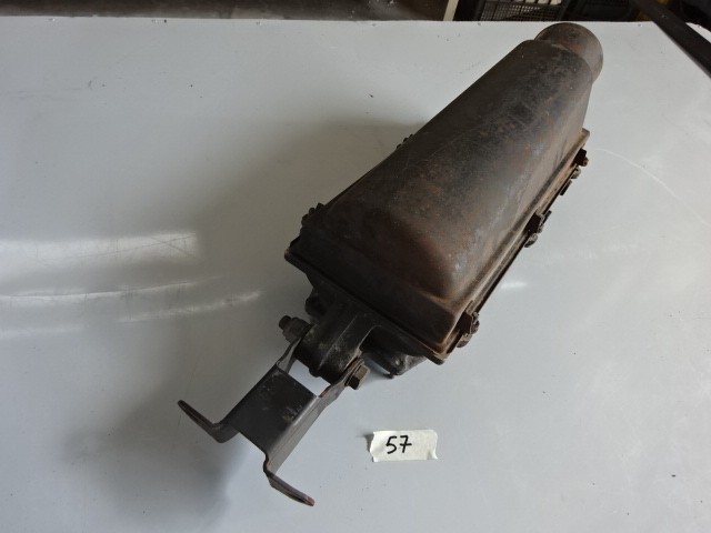 Injection head support for Ferrari 400i