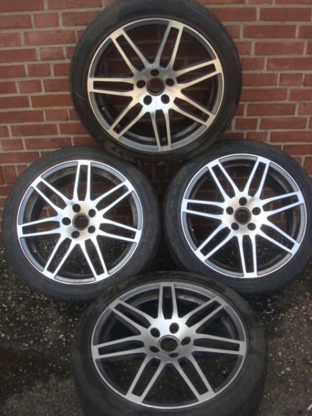 18’’Inch Audi rs4 Blechk Velgen en banden 5x112