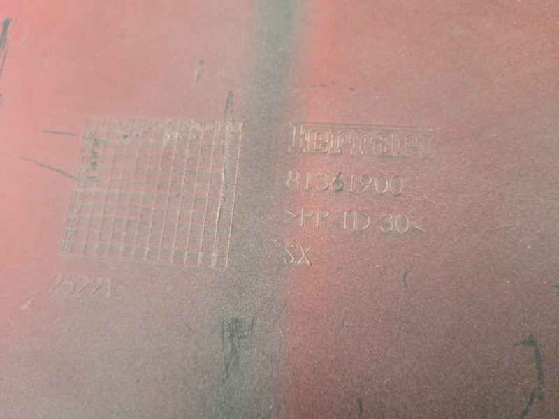 Lh under door trim Ferrari 458