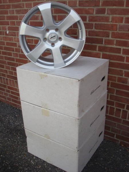 18'' inch Autec 5x120 8.0 J ET55 Naaf 65,1