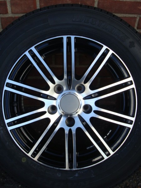 15 Inch Enzo Velgen en Banden Steek 5x112