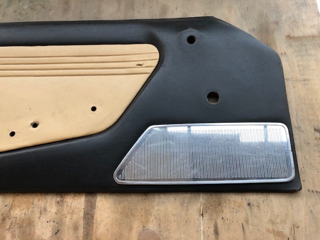 Internal door cards for Alfa Romeo Montreal