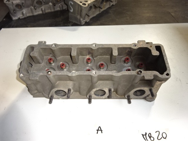 Cylinder head Maserati Biturbo