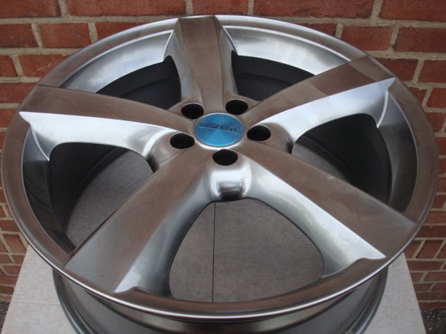 19 Inch Dezent Velgen Nieuwe Set Steek5x100