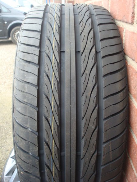 19'' inch Nuvolari Velgen en Banden Steek 5x112