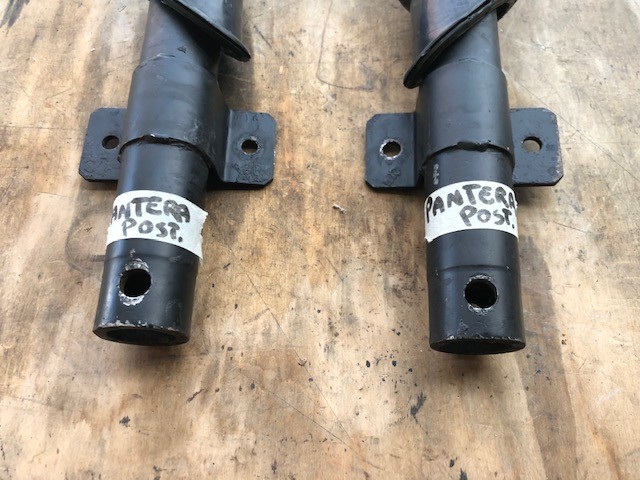 Rear shock absorbers De Tomaso Pantera Us Version