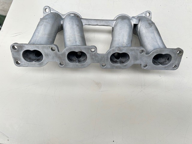 Intake manifolds Ferrari 308 Qv and Mondial Qv