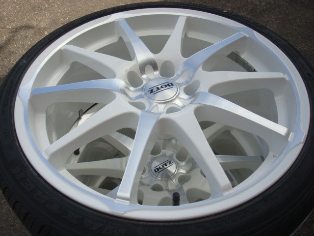 19 Inch DOTZ Velgen en Banden Steek 5x114,3