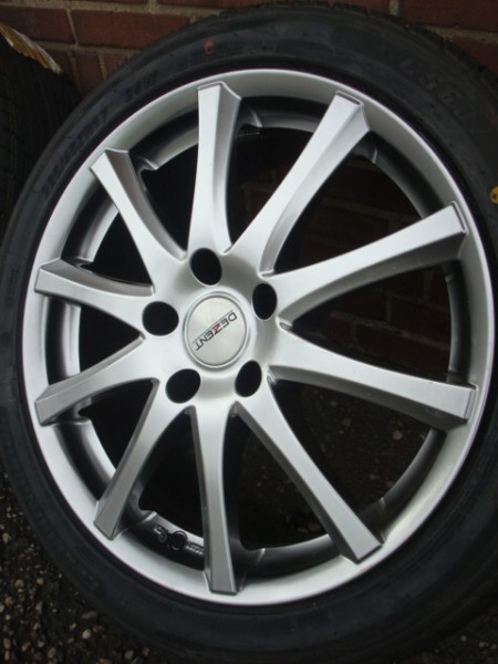 17''Inch Dezent Velgen en Banden Steek 5x112