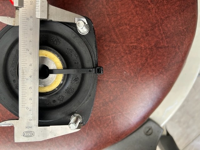 Shock absorbers mounts Lamborghini Urraco