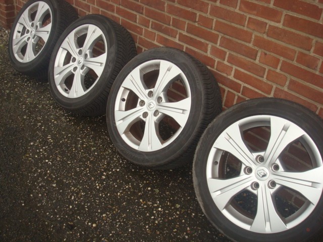 17’’Inch Originele Renault Megane Velgen en Banden 5x114.3