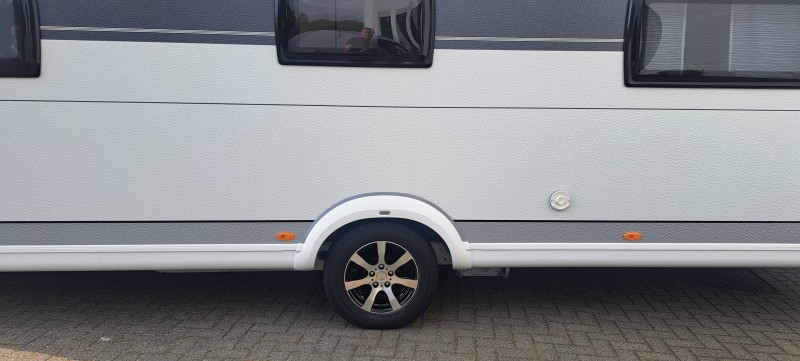 Nieuwe aanhanger banden en velgen vanaf 65,- euro.