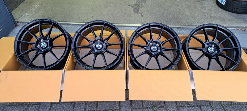 Tesla Model 3 19 inch nieuw zomerset 