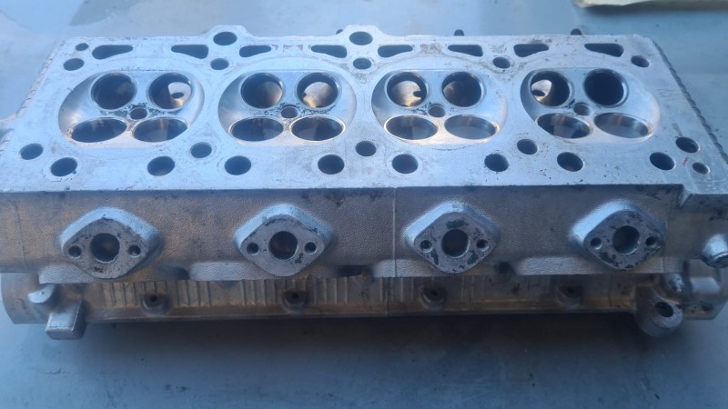 Lh cylinder head for Ferrari 348 and Mondial t