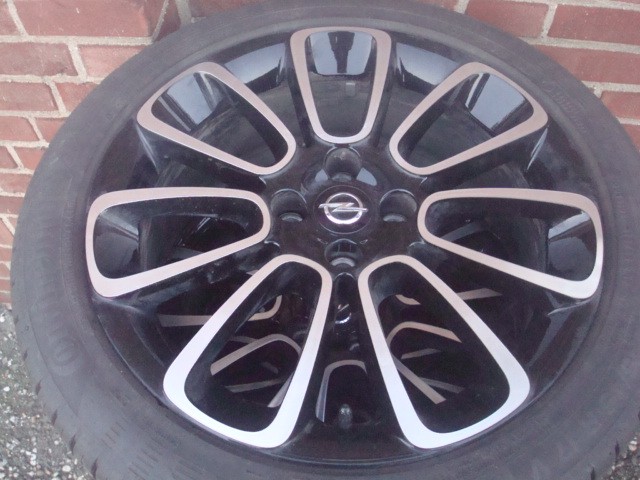 17 inch Origineel Opel Adam Black Velgenmet Banden 4x100