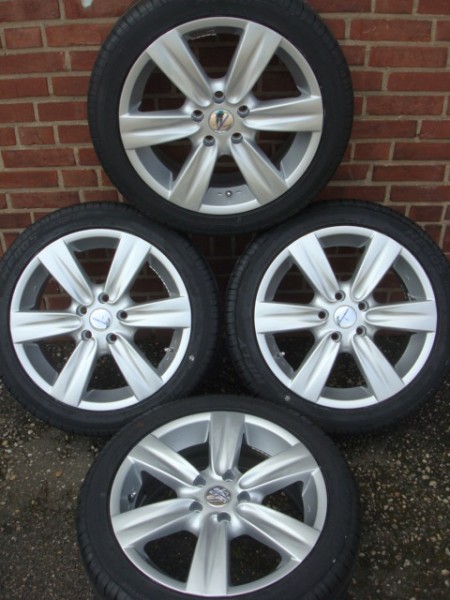 17''inch Devino Velgen en Banden Steek 5x112