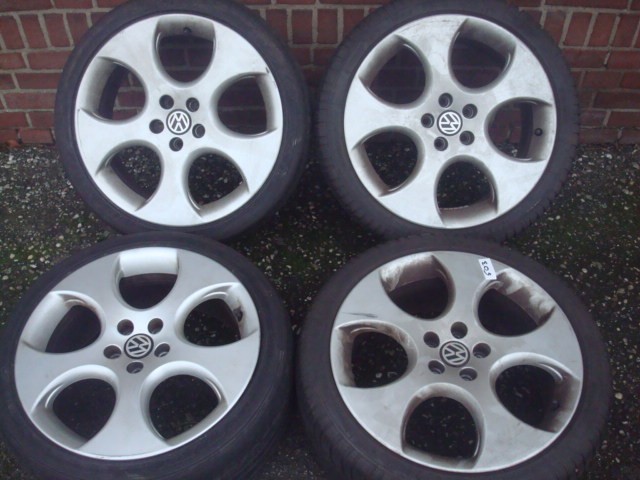 17 inch Originele VW GTI velgen en banden Kleber Maxxis 5x100